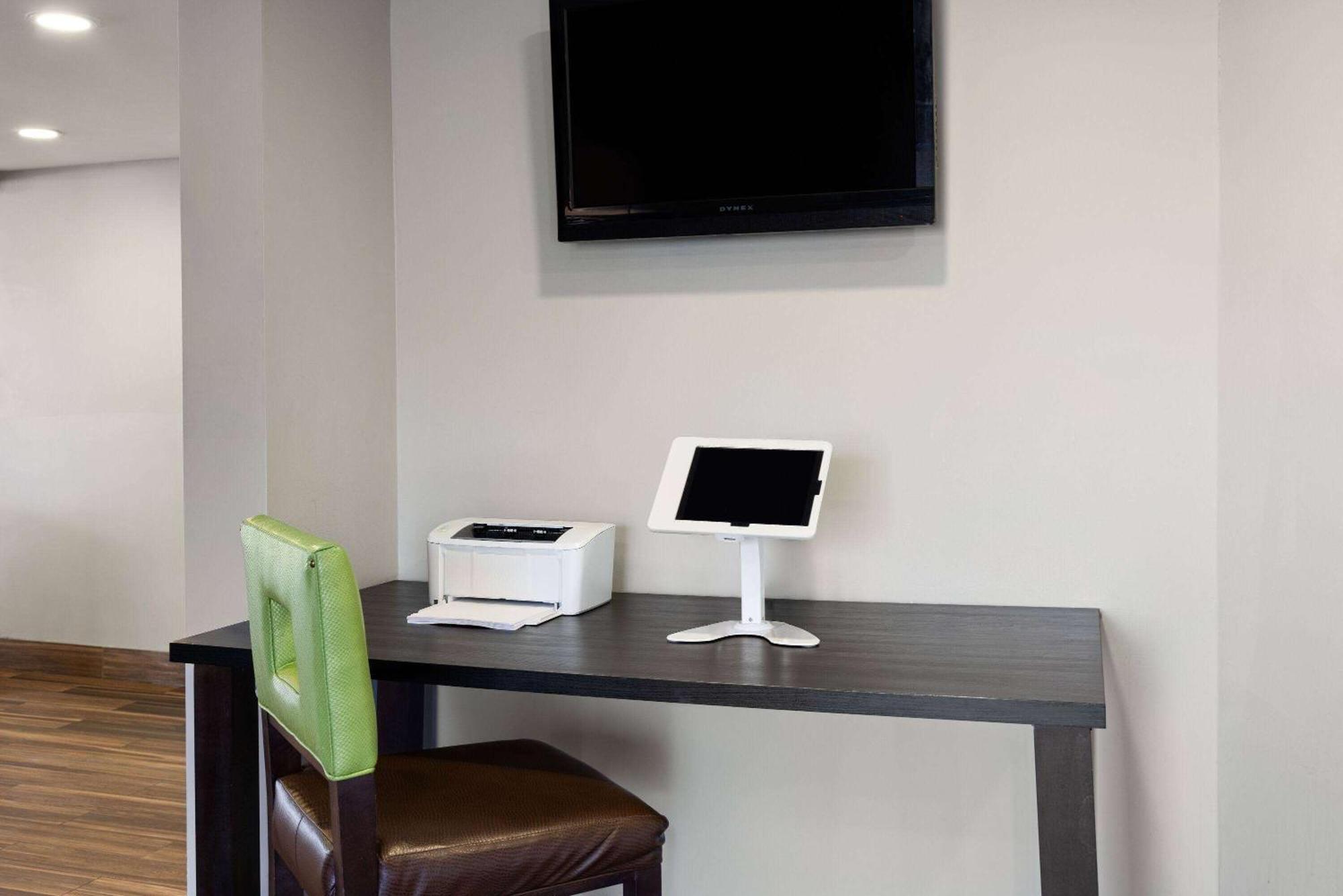 Baymont By Wyndham Newark At University Of Delaware Exterior photo