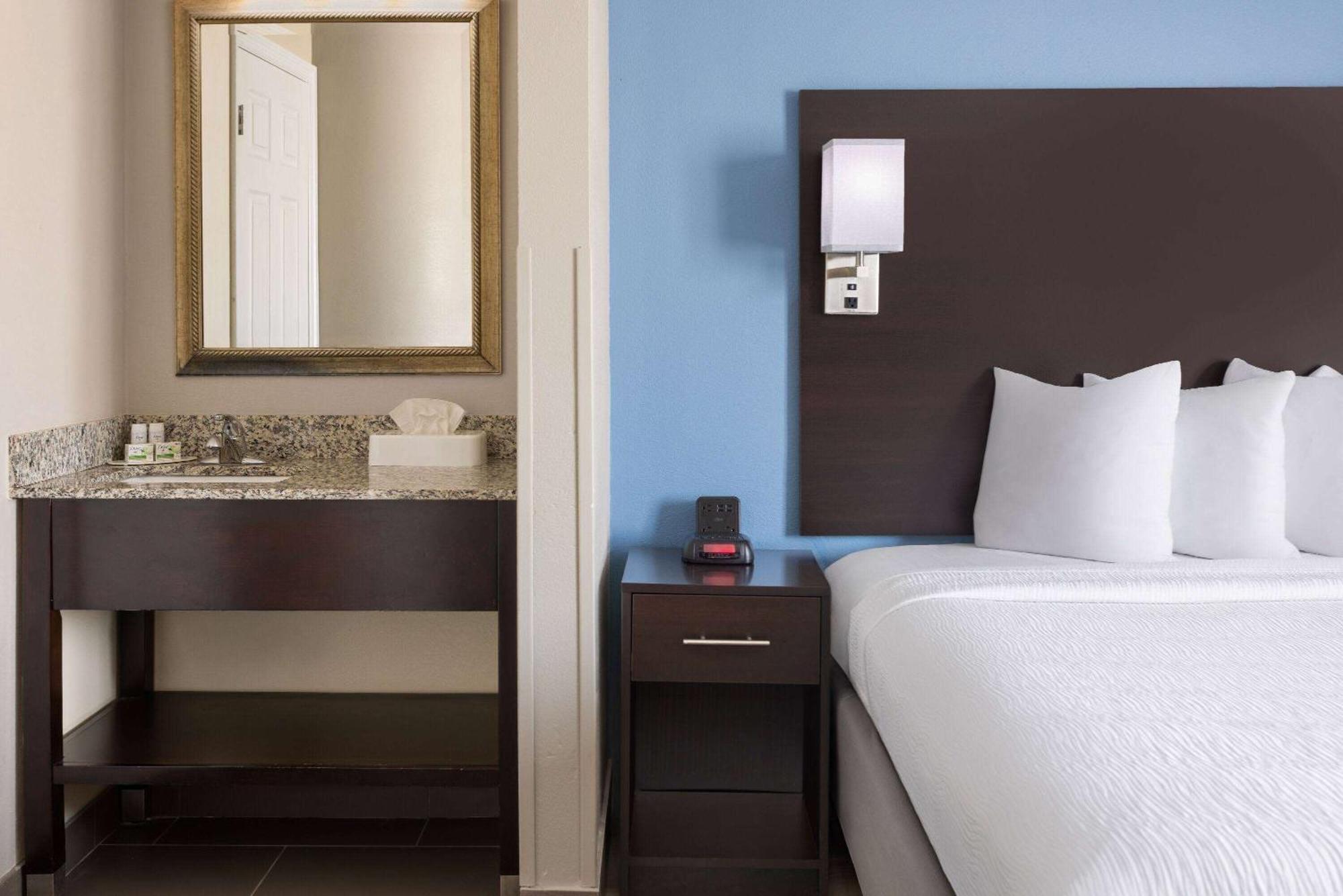 Baymont By Wyndham Newark At University Of Delaware Exterior photo