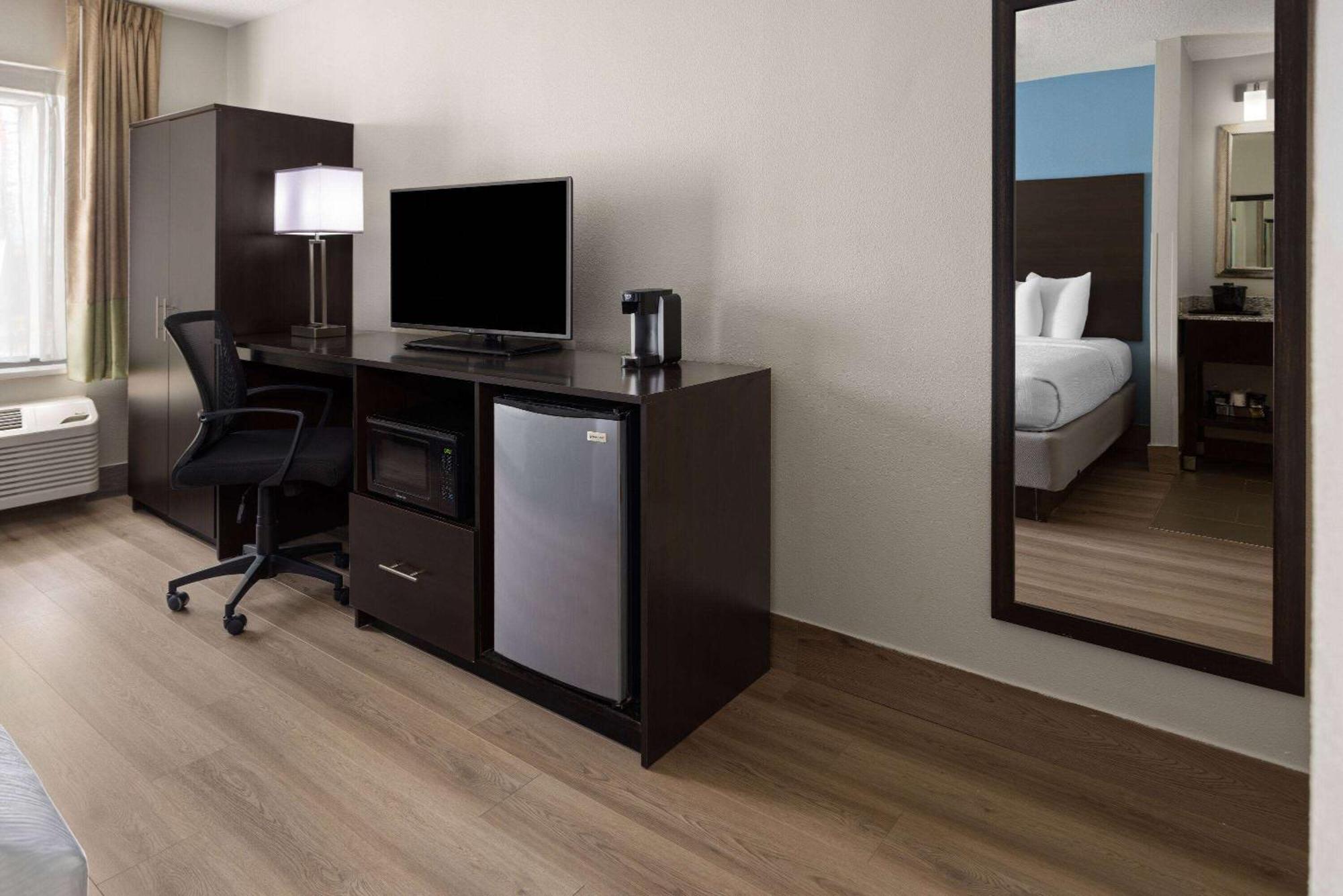 Baymont By Wyndham Newark At University Of Delaware Exterior photo