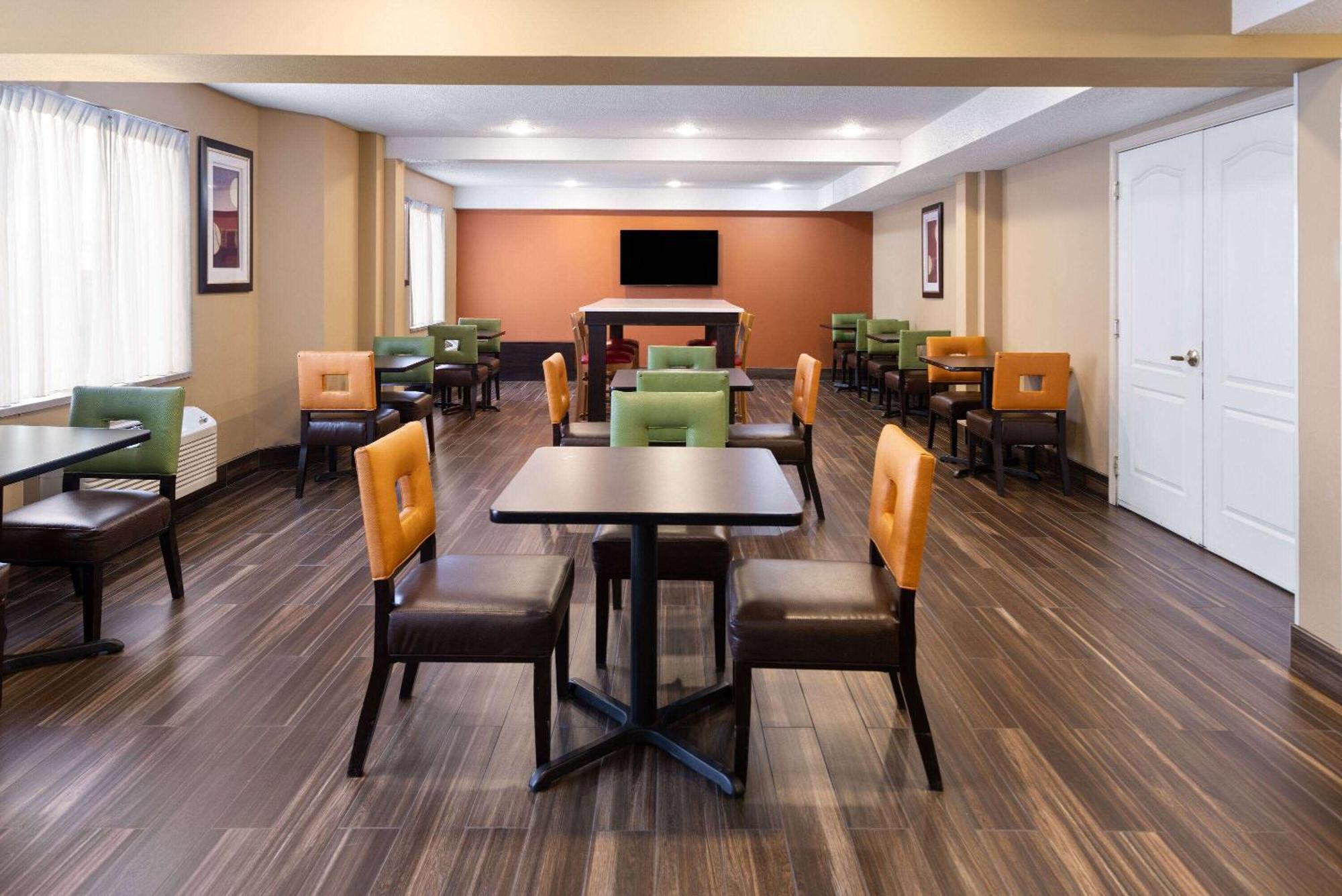 Baymont By Wyndham Newark At University Of Delaware Exterior photo